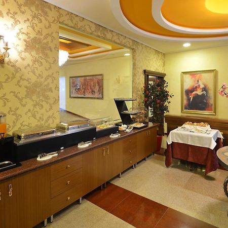 Hotel Austria Tirana Zewnętrze zdjęcie