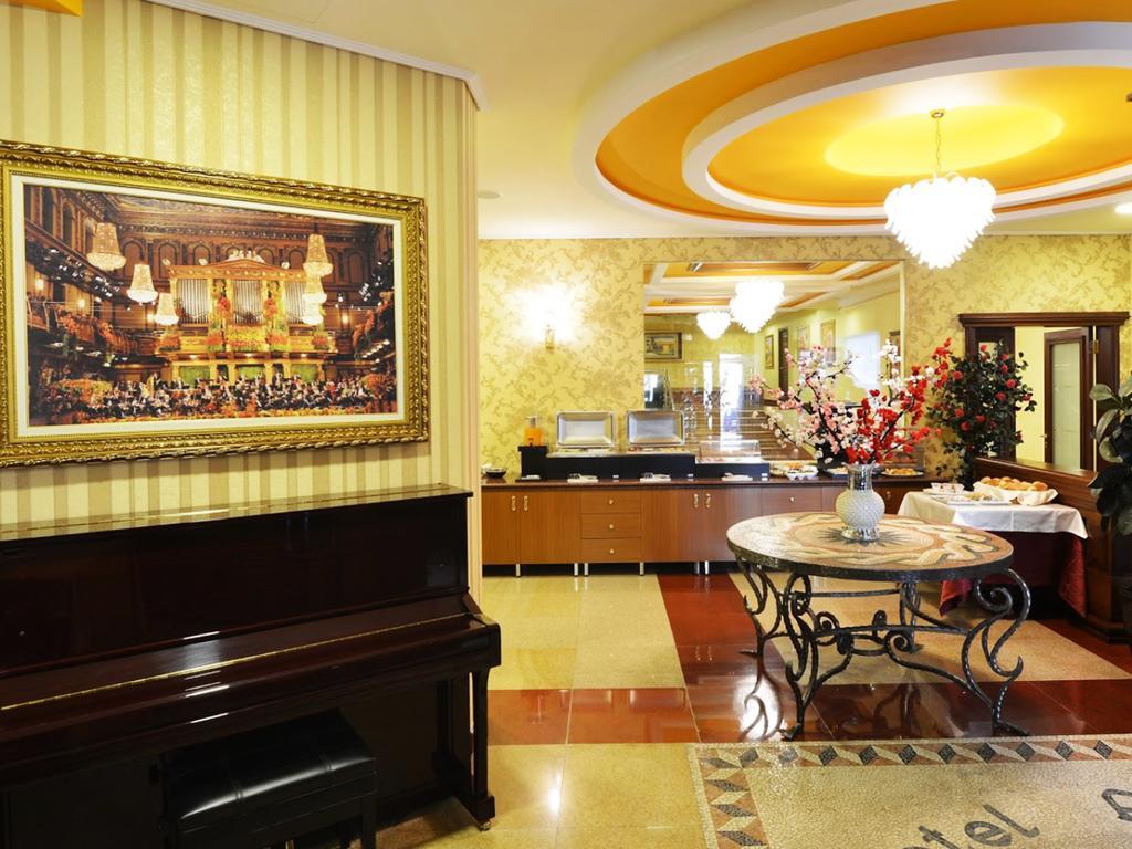 Hotel Austria Tirana Zewnętrze zdjęcie