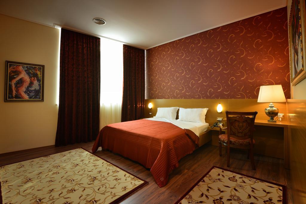 Hotel Austria Tirana Zewnętrze zdjęcie
