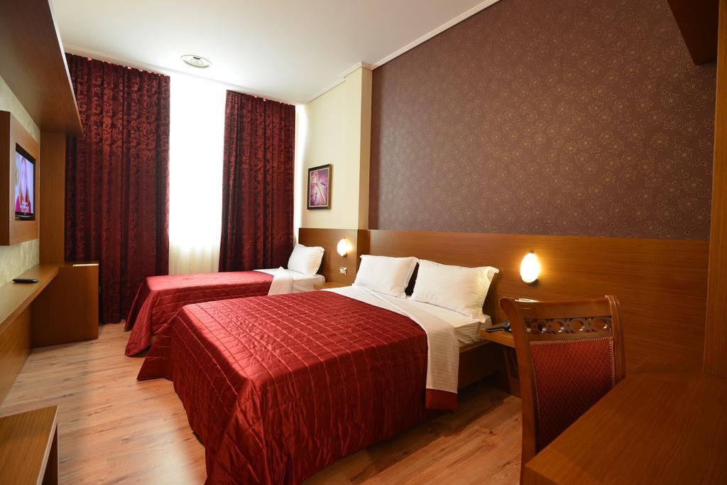 Hotel Austria Tirana Zewnętrze zdjęcie
