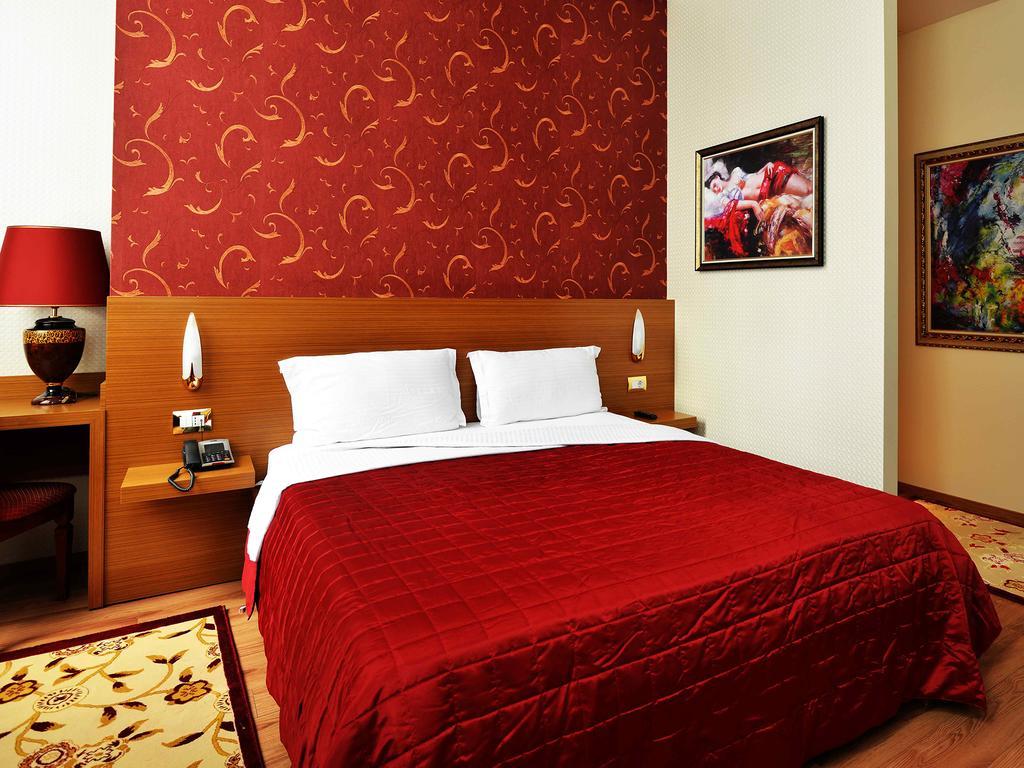 Hotel Austria Tirana Zewnętrze zdjęcie