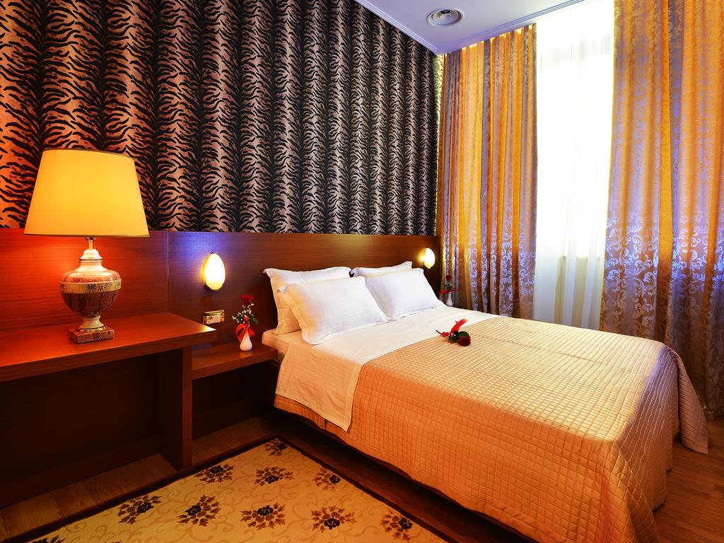 Hotel Austria Tirana Zewnętrze zdjęcie