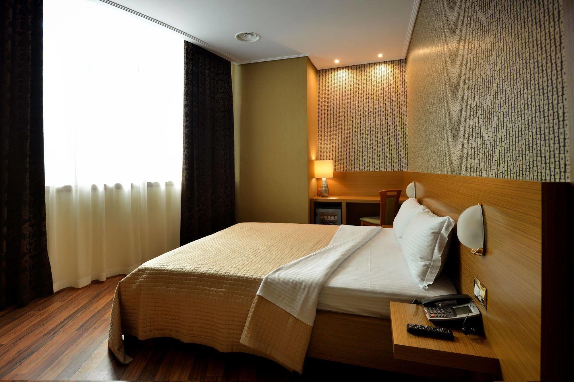 Hotel Austria Tirana Zewnętrze zdjęcie