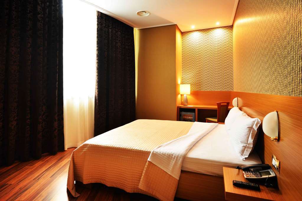 Hotel Austria Tirana Pokój zdjęcie