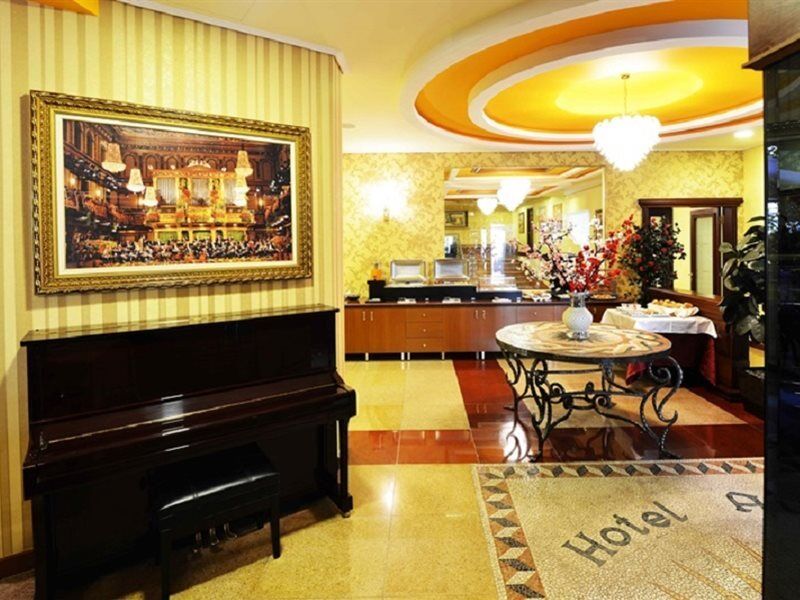 Hotel Austria Tirana Zewnętrze zdjęcie